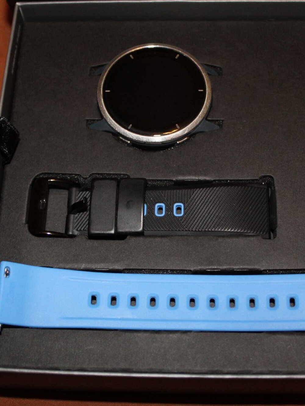 GARMIN VENU 2 GPS SMARTWATCH WORKOUTS SLEEP HEART MUSIC ANIMATED - Picture 6 of 9